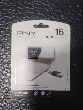 PNY 16GB White & Black USB Portable Storage Flash Drive - P-FD16GCOMH-GE